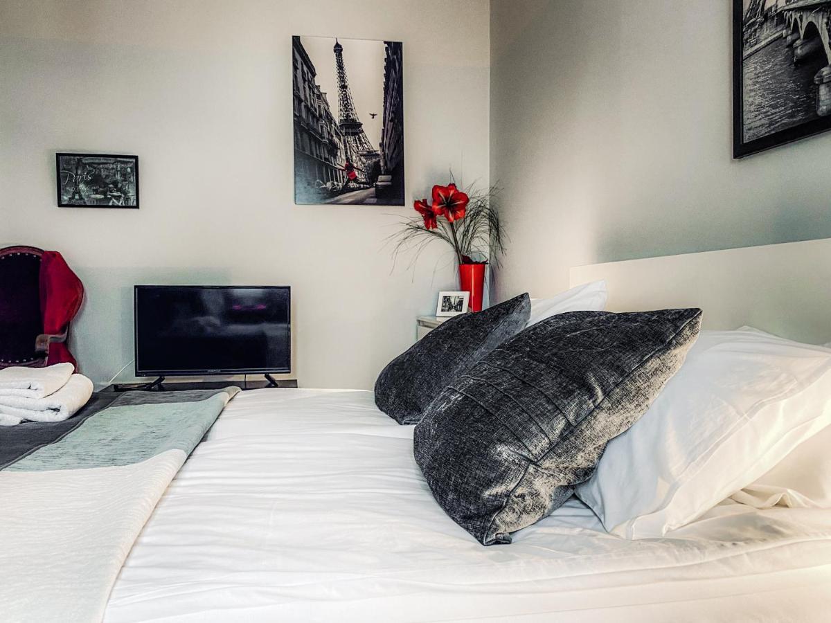 קרקוב Apartment Next To Wawel Castle, Vistula River & Old Town Cracow מראה חיצוני תמונה