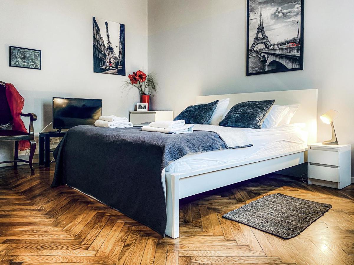 קרקוב Apartment Next To Wawel Castle, Vistula River & Old Town Cracow מראה חיצוני תמונה